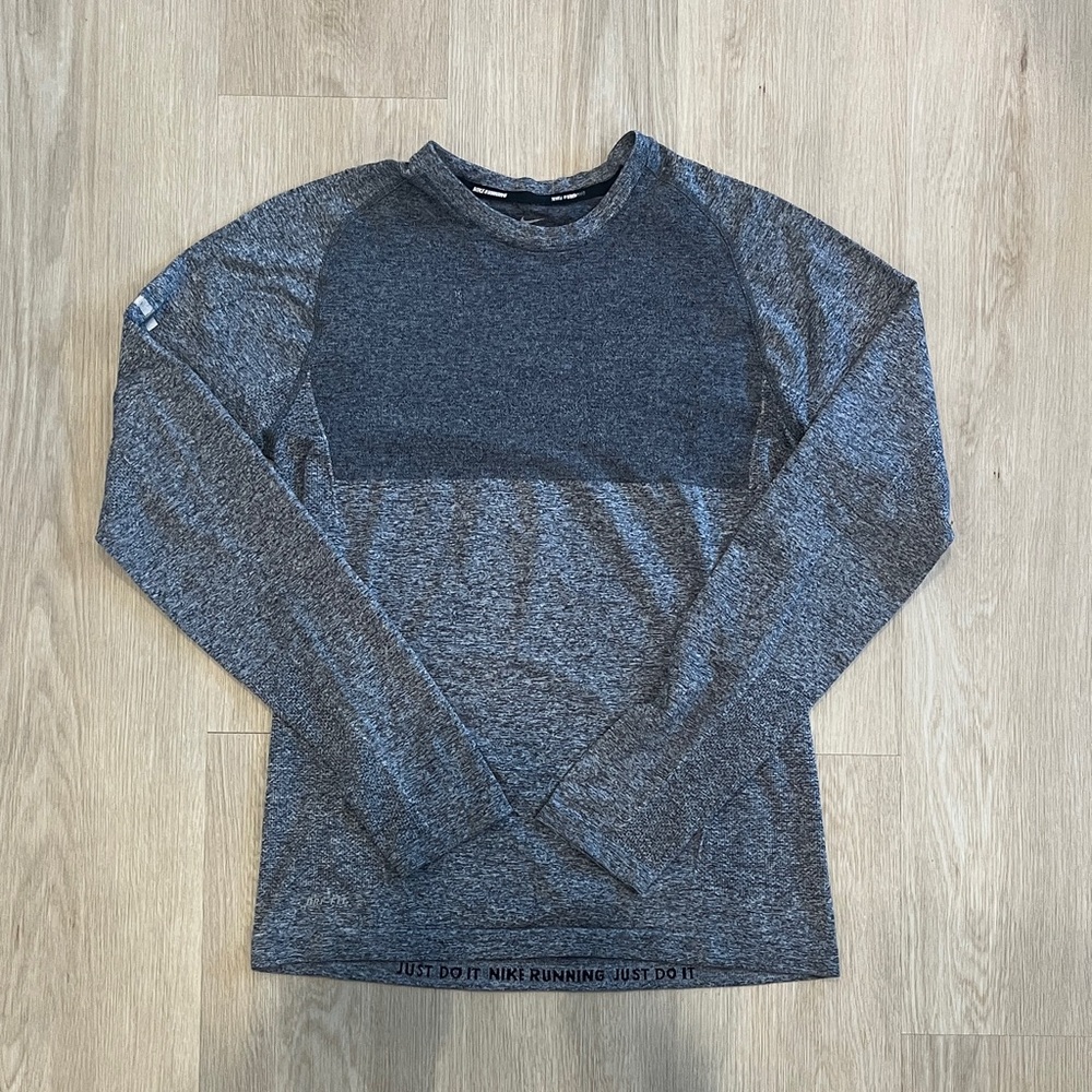 Men’s Nike Dri-FIT Knit Heathered Gray Running Shirt - Men’s Small